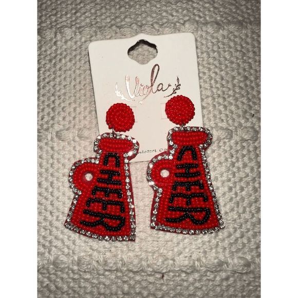 RED AND BLACK 'CHEER' MEGAPHONE SEED BEAD EARRINGS - Picture 2 of 3